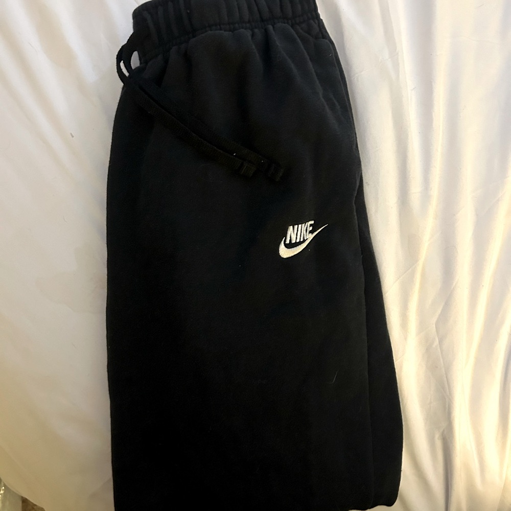 Black Nike Sweatpants!